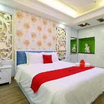 Reddoorz Plus Amore Hotel Nguyen Trai Street